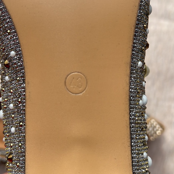 BEAUTIFUL SHOES - Picture 5 of 15